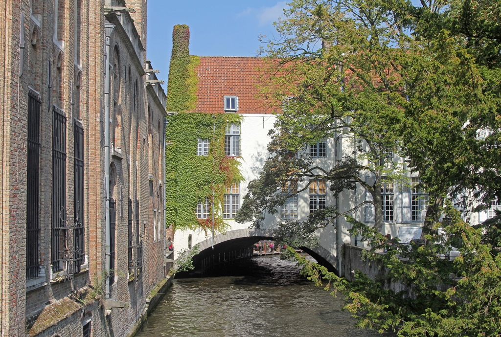 Canal and Arch from Bonifacius Bridge